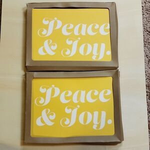 Christmas Holiday 8 Greeting Cards and Envelopes (blank inside).